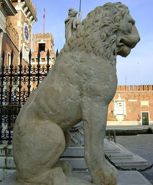 Να επιστρέψει το λιοντάρι